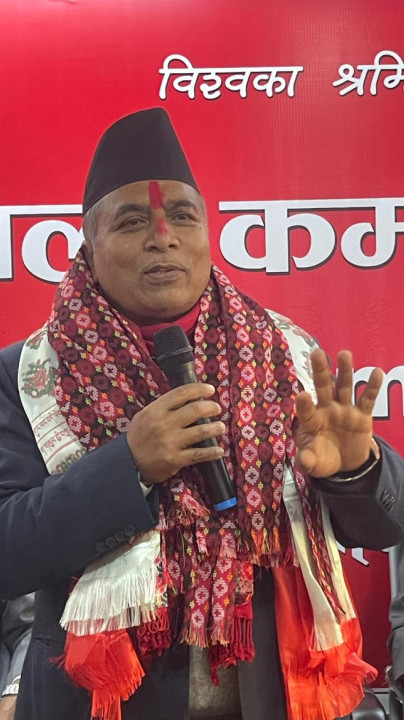 एमाले परित्याग गरी कीर्तिपुरका पूर्व मेयरसहितका नेताहरू नेकपामा प्रवेश