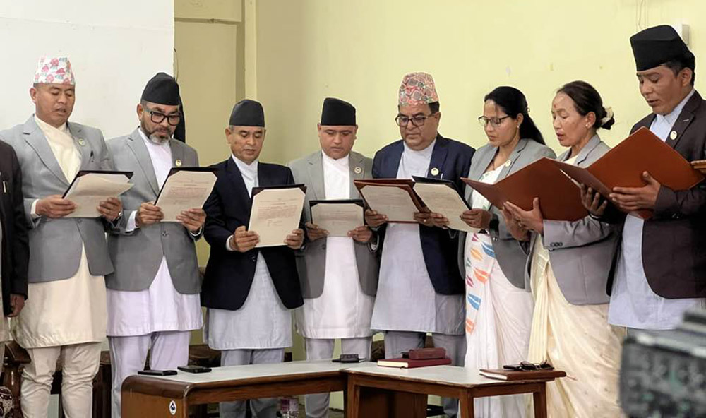 गण्डकीमा मन्त्रिपरिषद पुनर्गठन, नयाँ आठ मन्त्रीले लिए शपथ