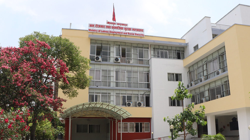 वैदेशिक रोजगारीमा जाने कामदारको स्वास्थ्य परीक्षण सरकारी अस्पतालबाट हुने