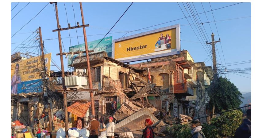 हेटौंडा सडक विस्तार कार्य तत्कालका लागि स्थगित